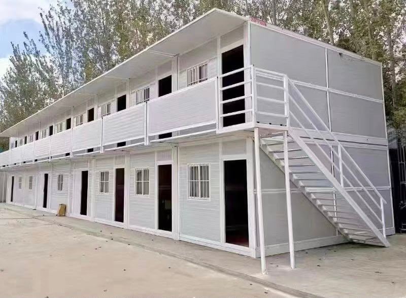 Complejo de casas contenedor real